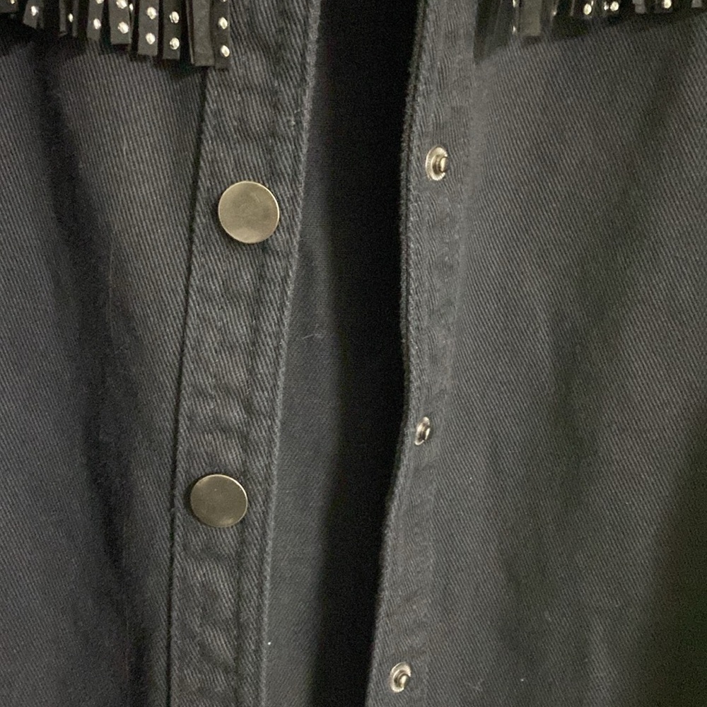 New! NWOT Casual Frayed Black Denim Jacket Studded Fringe - Picture 6 of 10